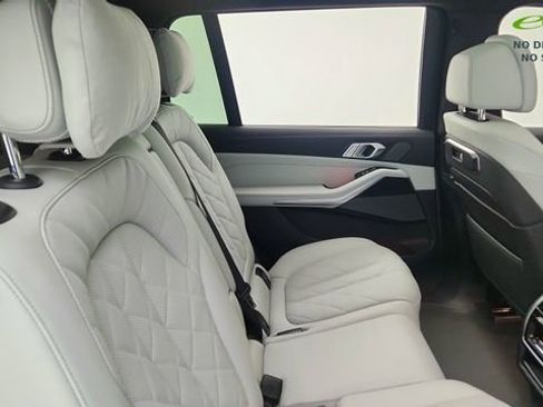 Used 2026 BMW X7 xDrive40i image 26
