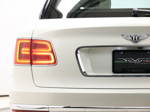 Used 2018 Bentley Bentayga Onyx Edition AWD/4WD image 84