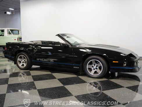 Used 1988 Chevrolet Camaro LT RWD image 16