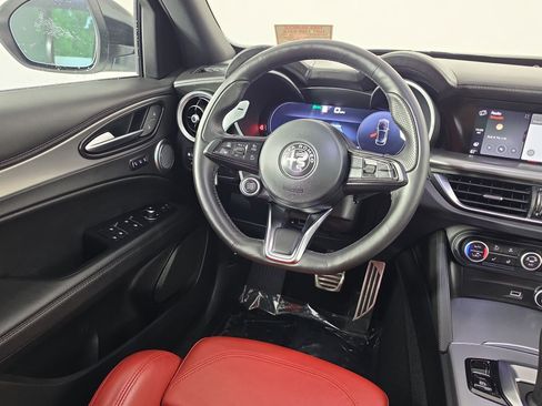 Used 2024 Alfa Romeo Stelvio Veloce AWD/4WD image 33