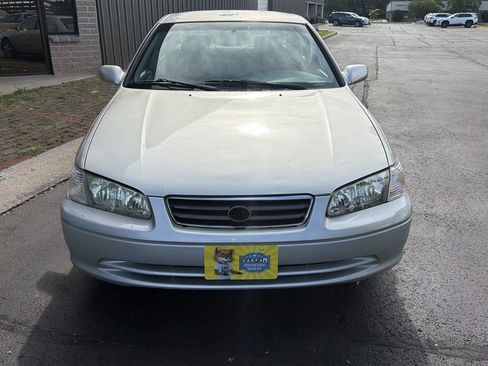Used 2000 Toyota Camry CE FWD image 8