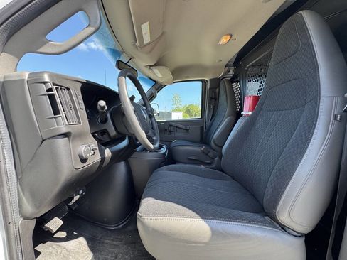 Used 2020 GMC Savana 2500 w/ Driver Convenience Package image 10