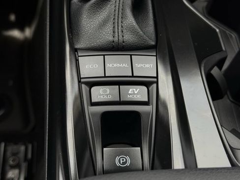 Used 2025 Toyota Camry LE FWD image 20