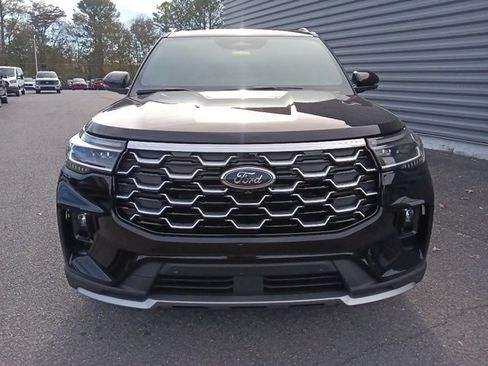 New 2026 Ford Explorer Platinum image 8