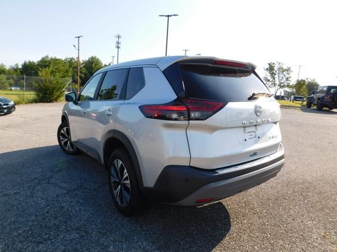 Used 2023 Nissan Rogue SV AWD/4WD image 6