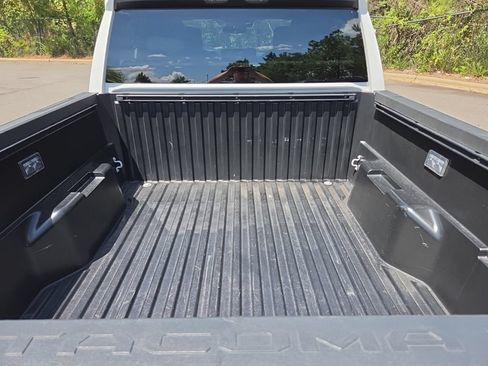 Used 2025 Toyota Tacoma SR RWD image 33