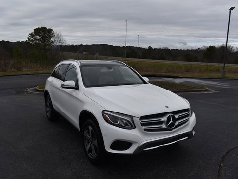 Used 2018 Mercedes-Benz GLC 300 GLC 300 image 1
