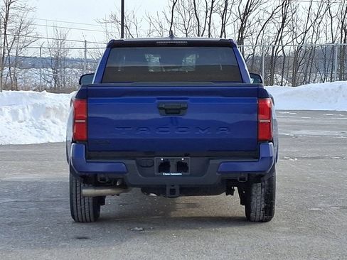 Used 2025 Toyota Tacoma SR5 image 8