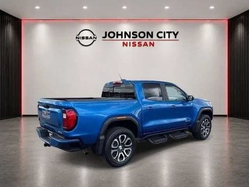 Used 2024 GMC Canyon AT4 w/ AT4 Premium Package AWD/4WD image 5
