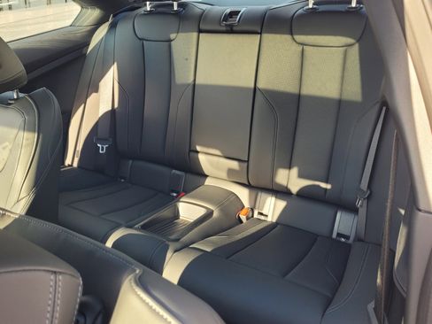 Used 2025 BMW 230i Coupe w/ Premium Package image 11