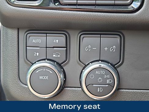 Used 2025 GMC Yukon Elevation w/ LPO, Floor Liner Package AWD/4WD image 9