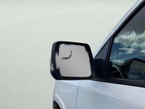 Used 2021 RAM 1500 Laramie w/ Sport Appearance Package image 12