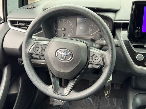 Used 2024 Toyota Corolla LE image 21
