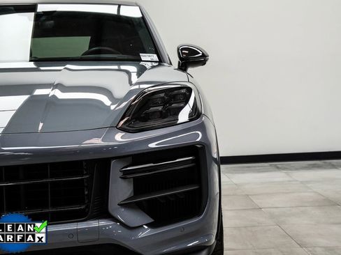 Used 2024 Porsche Cayenne Turbo GT AWD/4WD image 7