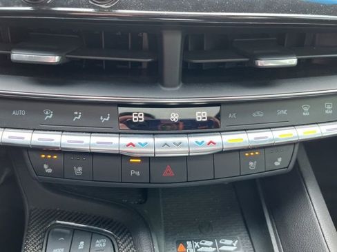 Used 2020 Cadillac CT5 Sport w/ Climate Package image 9