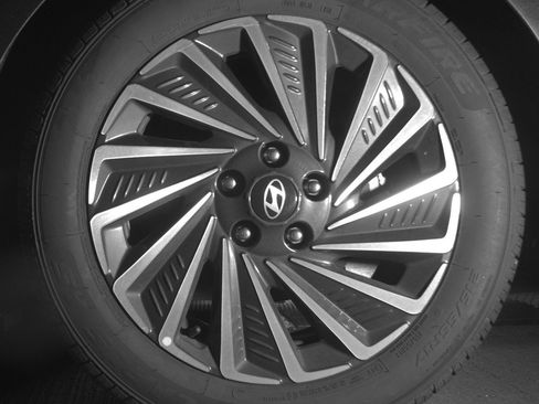 Used 2025 Hyundai Sonata SEL image 14