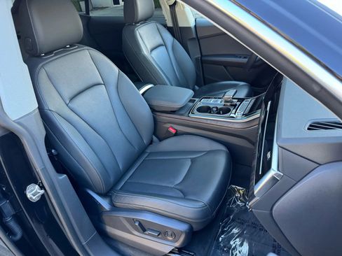 Used 2022 Audi Q8 Premium Plus w/ Premium Plus Package image 24