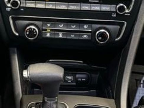 Used 2020 Kia Optima SE image 14