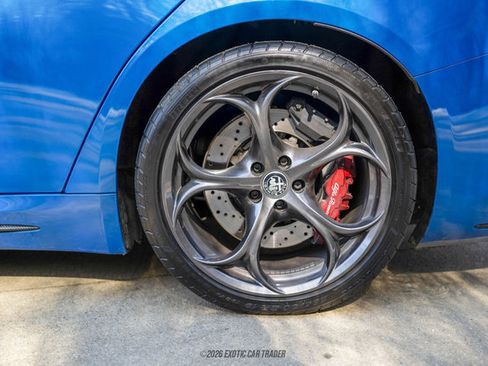 Used 2020 Alfa Romeo Giulia Quadrifoglio w/ Nero Edizione image 43