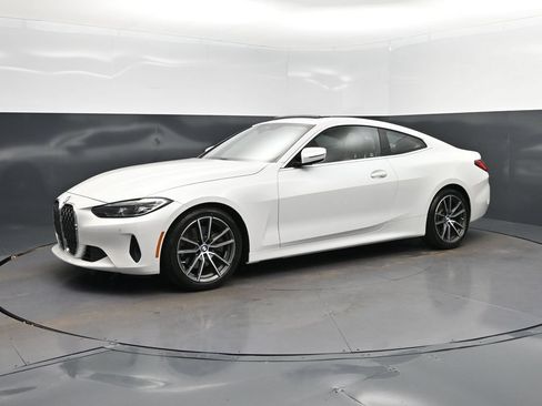 Used 2024 BMW 430i Coupe w/ Convenience Package RWD image 3