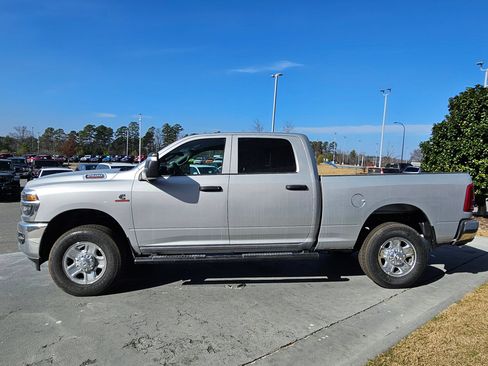 New 2026 RAM 2500 Tradesman AWD/4WD image 4