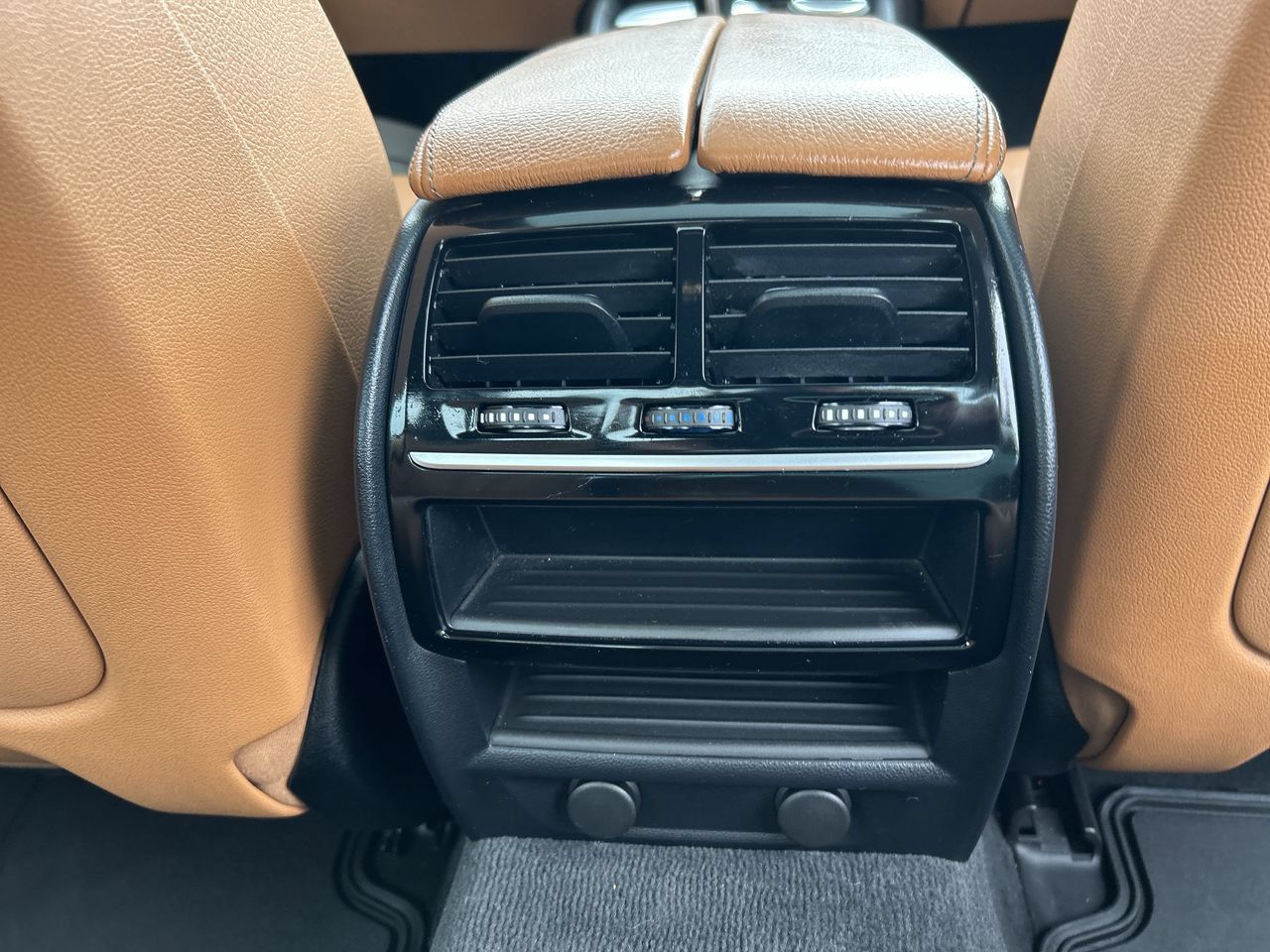 Used 2019 BMW 530e xDrive w/ Convenience Package AWD/4WD image 22