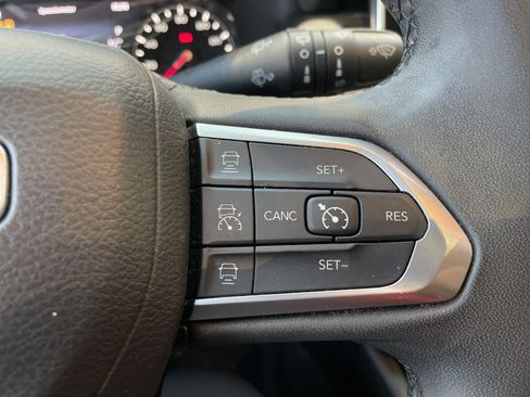Used 2023 Jeep Compass Limited w/ Sun and Sound Group AWD/4WD image 21