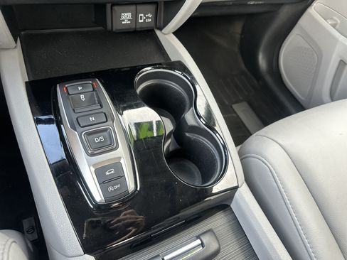 Used 2020 Honda Pilot Touring image 19