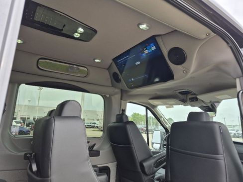 New 2026 Ford Transit 250 148 Medium Roof Extended AWD image 10