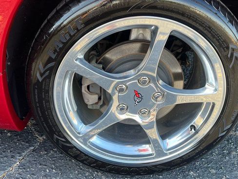 Used 2001 Chevrolet Corvette Convertible w/ Preferred Equipment Group2 RWD image 15