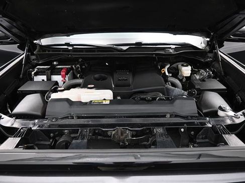 Used 2024 Toyota Tundra Limited w/ Power Package AWD/4WD image 19