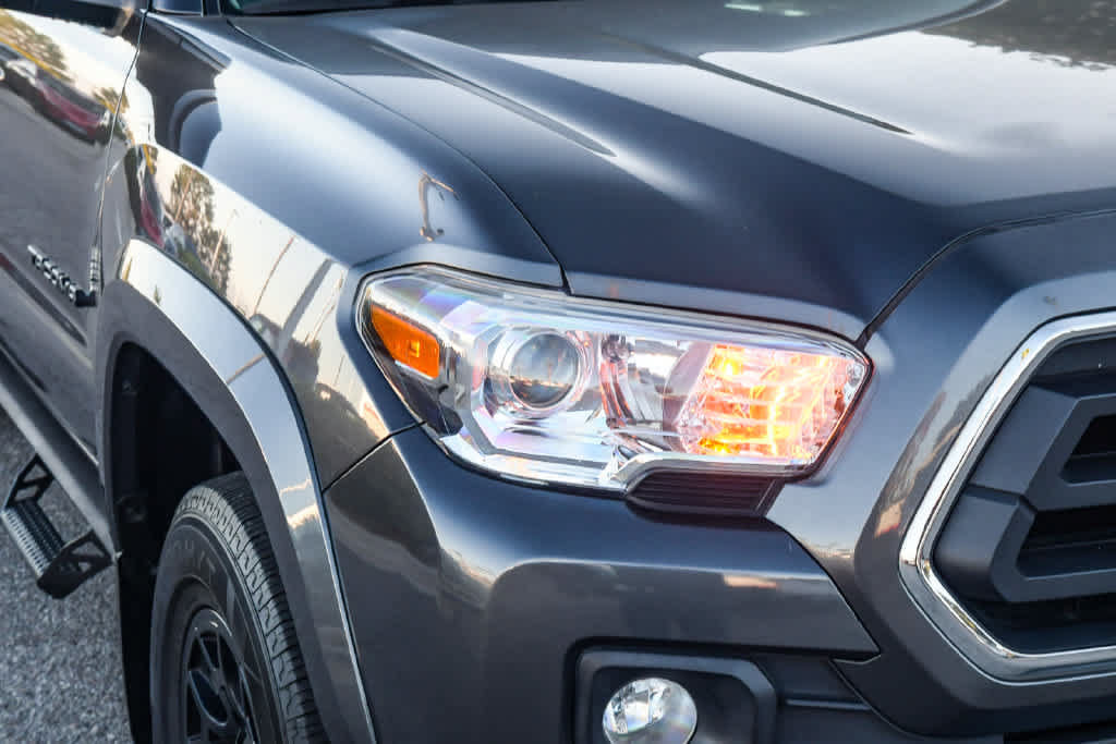 Certified 2022 Toyota Tacoma SR5 RWD image 4