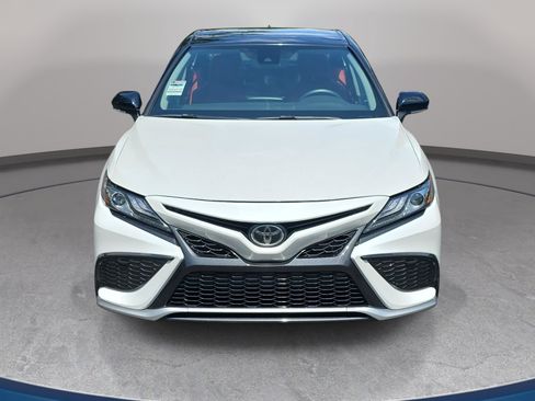 Used 2021 Toyota Camry XSE FWD image 2