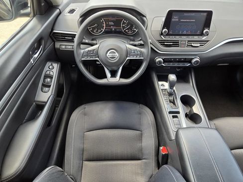 Used 2022 Nissan Altima 2.5 SV AWD/4WD image 13