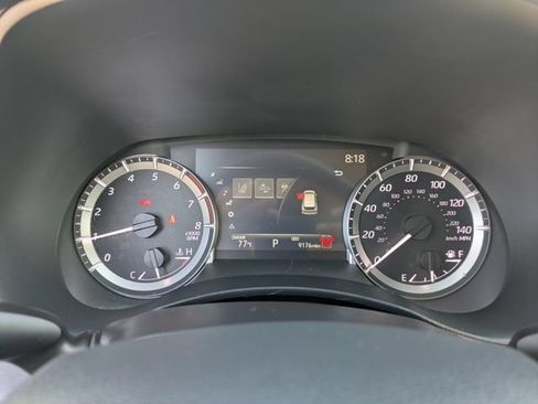 Used 2024 Toyota Highlander LE AWD/4WD image 27