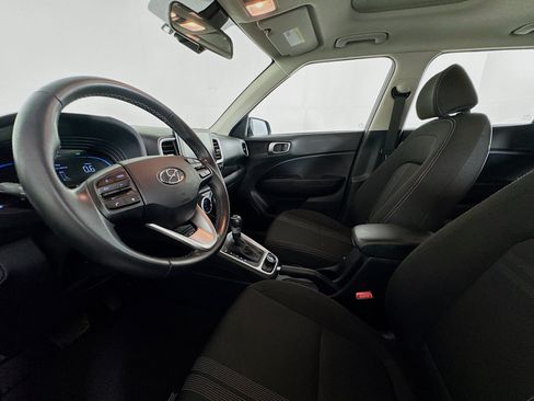 Used 2024 Hyundai Venue SEL FWD image 20