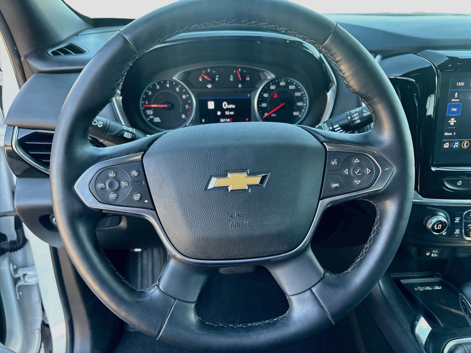 Used 2023 Chevrolet Traverse RS FWD image 11