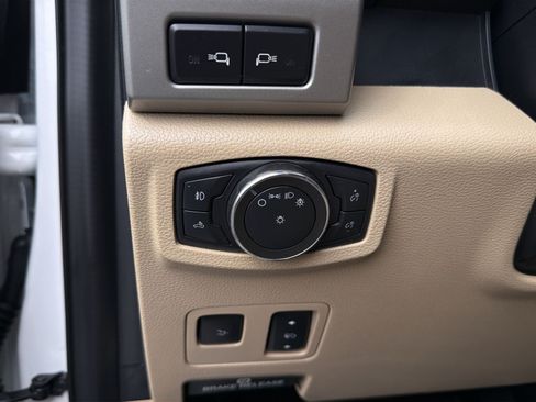 Used 2020 Ford F250 Lariat w/ Lariat Ultimate Package AWD/4WD image 30