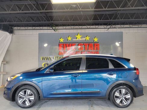 Used 2020 Kia Niro LXS image 8