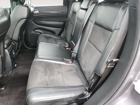 Used 2018 Jeep Grand Cherokee Altitude AWD/4WD image 14