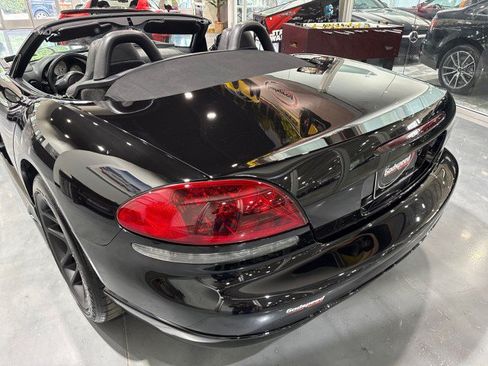 Used 2004 Dodge Viper SRT-10 RWD image 40