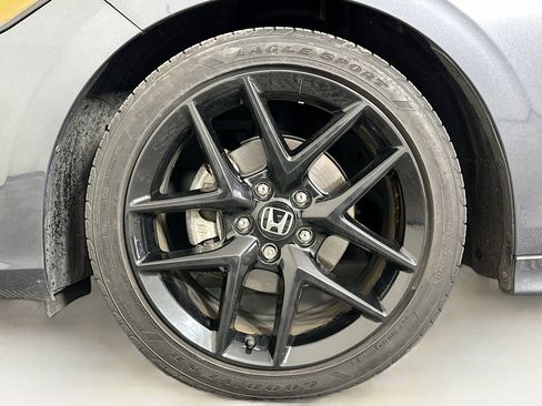 Used 2023 Honda Civic Sport image 11