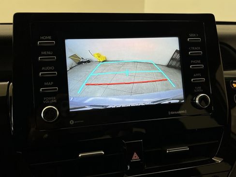 Used 2022 Toyota Camry LE image 17