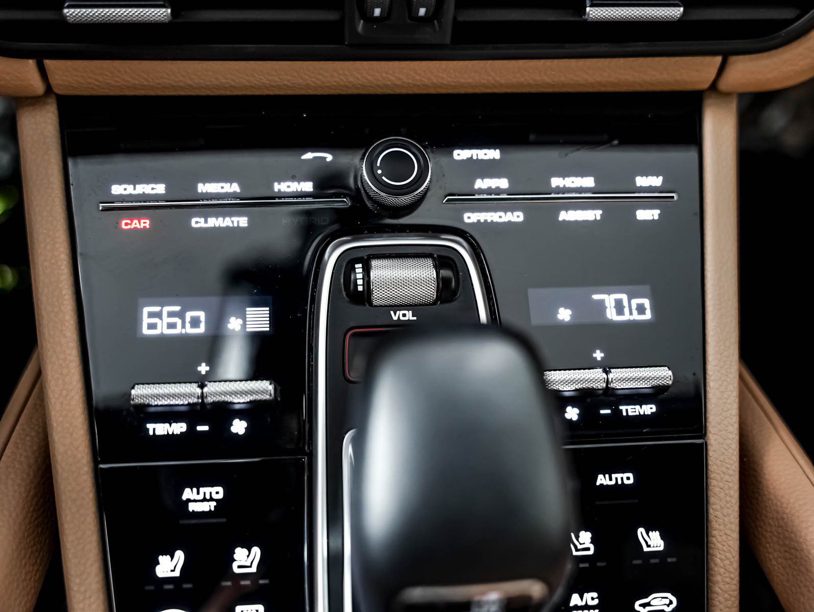 Certified 2023 Porsche Cayenne AWD/4WD image 21