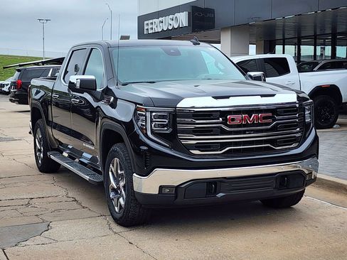 New 2026 GMC Sierra 1500 SLT w/ SLT Premium Plus Package AWD/4WD image 2