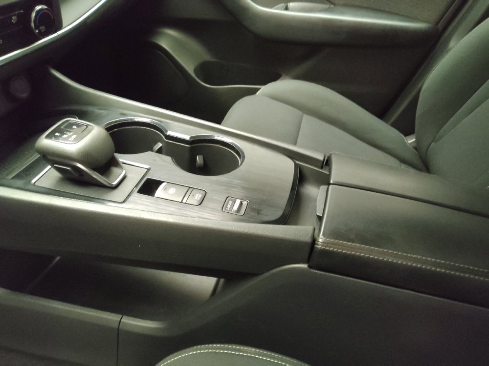 Used 2023 Nissan Rogue S FWD image 26
