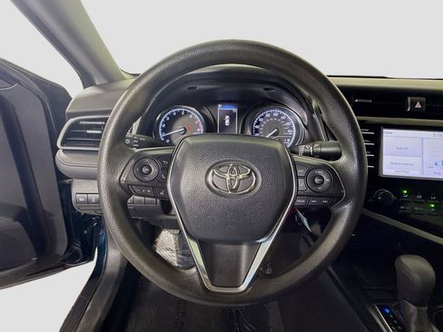 Used 2019 Toyota Camry LE FWD image 13