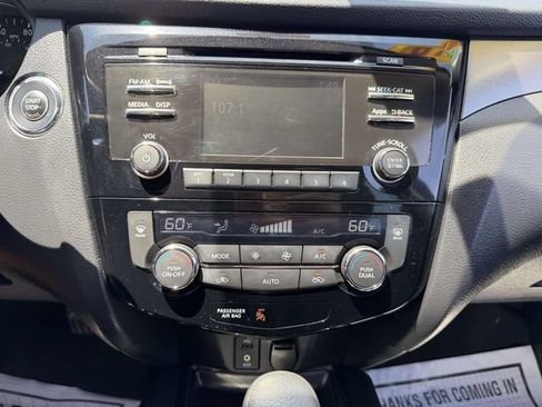 Used 2016 Nissan Rogue SV AWD/4WD image 22