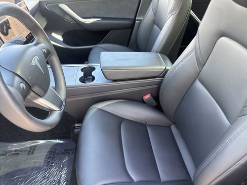 Used 2023 Tesla Model Y Long Range AWD/4WD image 15