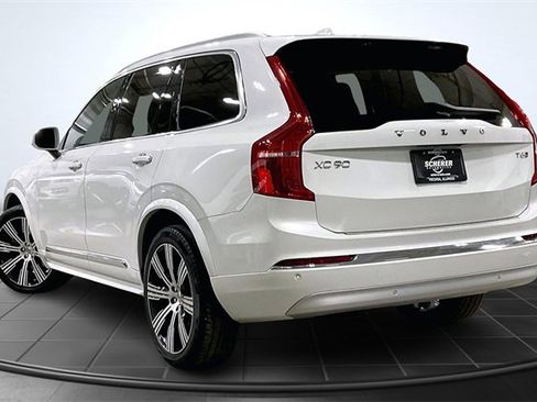 Used 2022 Volvo XC90 T6 Inscription w/ Climate Package image 13